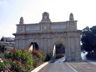 Древние городские ворота в Флориане, культура мальты